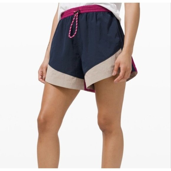 Lululemon Pants - Women's Lululemon Evergreen Short Ripened Raspberry / Cafe Au Lait / Navy Size 8